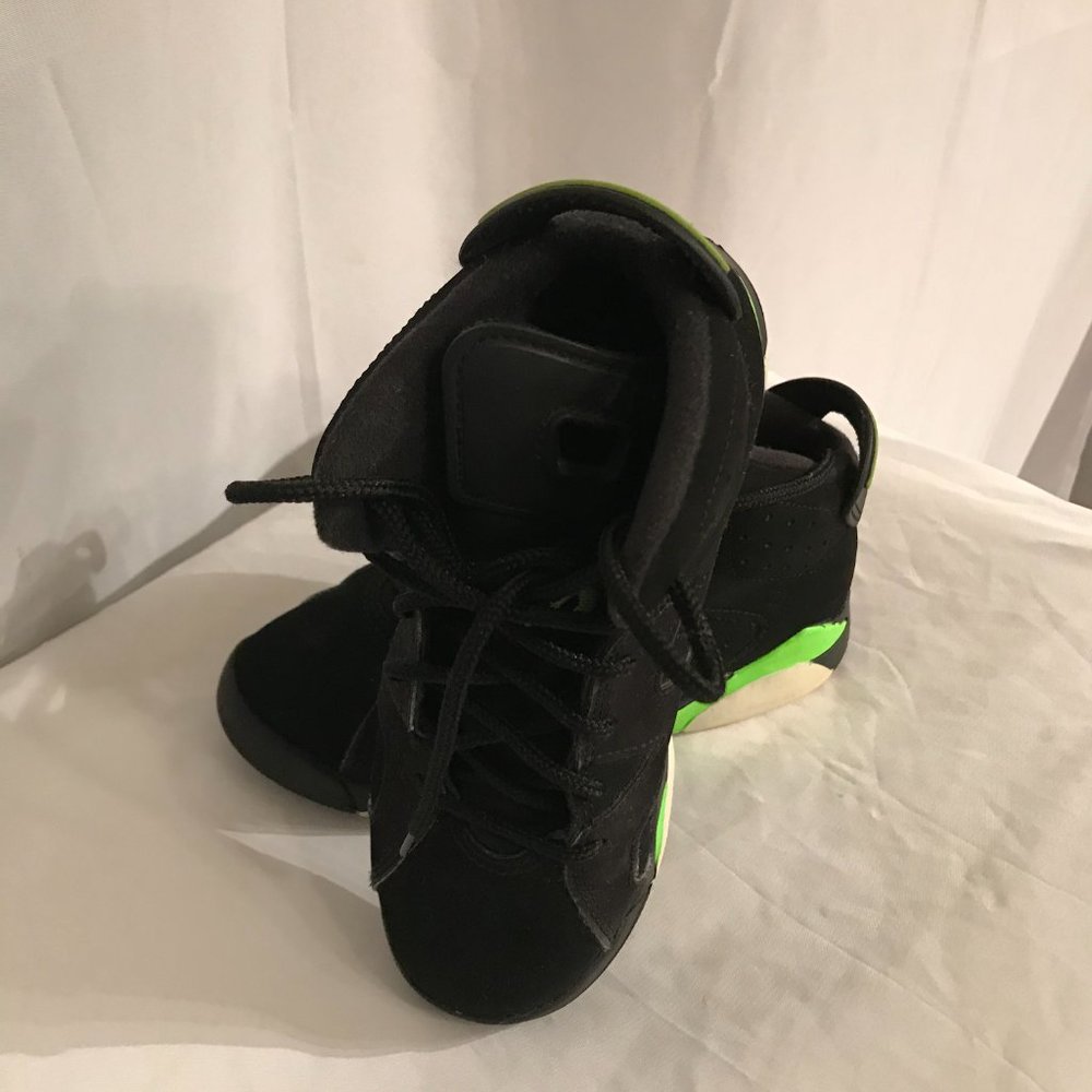 Jordan Youth Size 12C Athletic Sport Sneakers - Picture 2 of 7